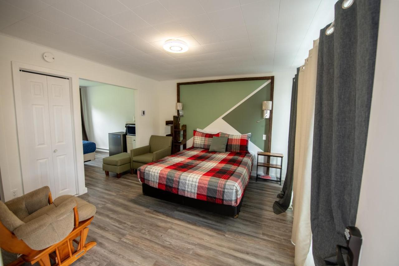 Motel Fleur De Lys Magog Exterior foto