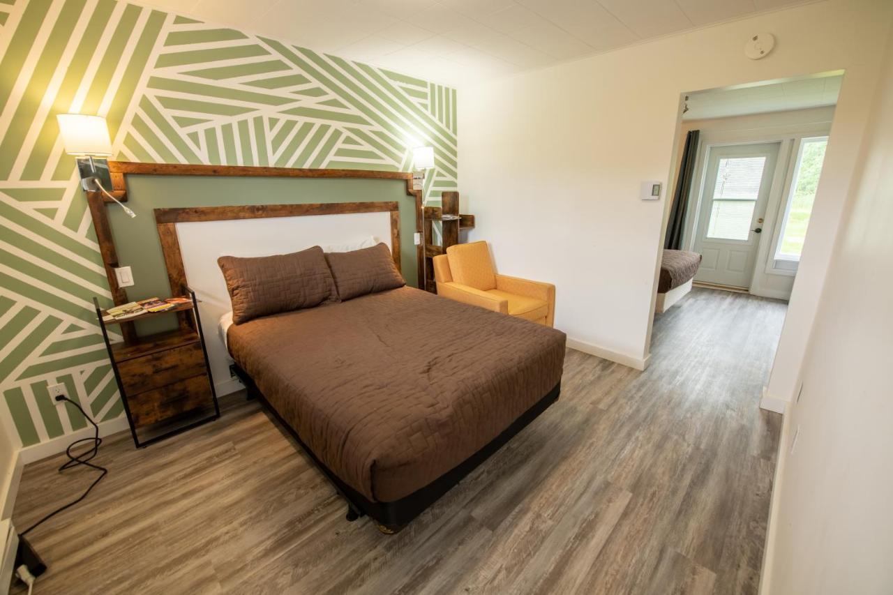 Motel Fleur De Lys Magog Exterior foto